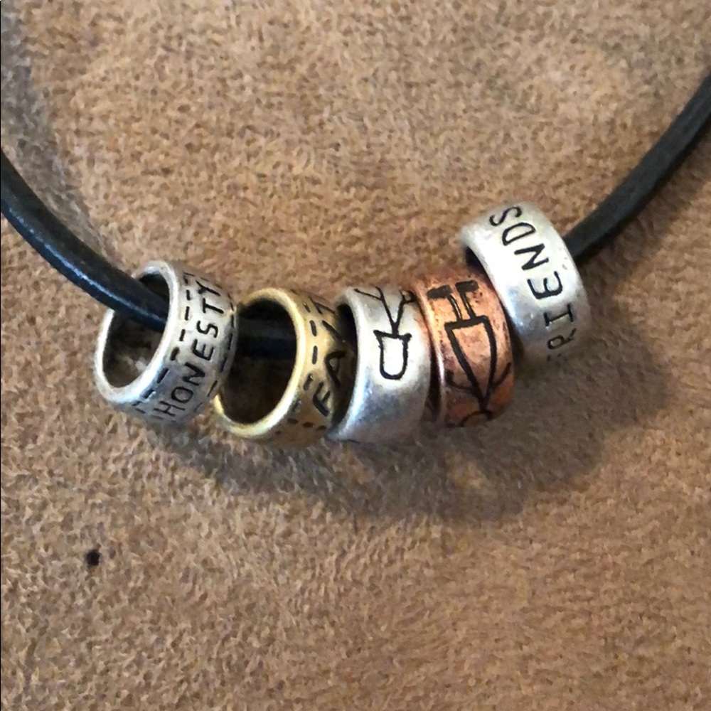 Premier Designs necklace